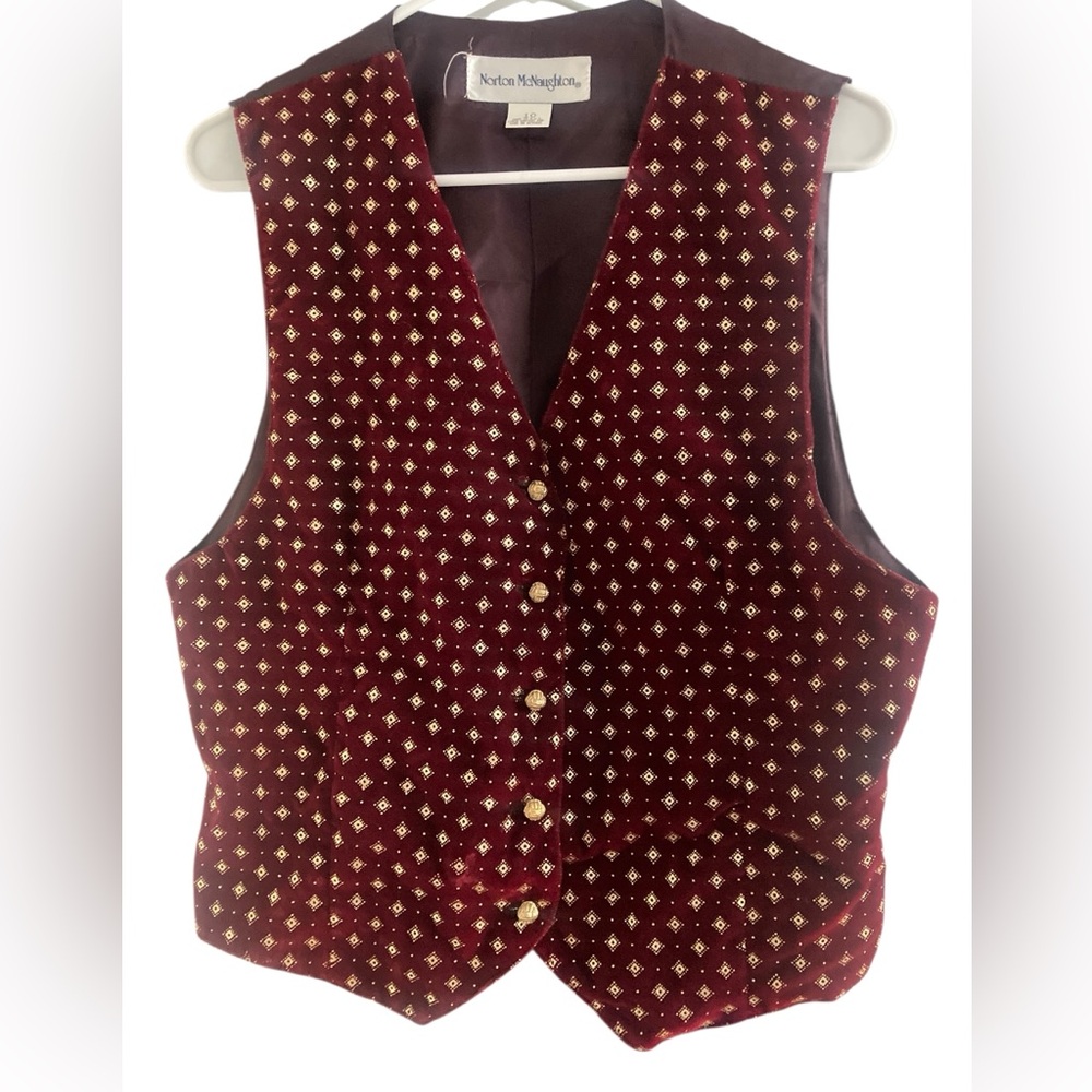 VTG Norton McNaughton Burgundy Velvet Vest with Gold Accents- Sz 10- Fantastic!